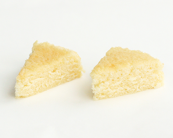 Acids in Baking - how acidic ingredients like lemon, chocolate and buttermilk affect a cake recipe | by Summer Stone for TheCakeBlog.com