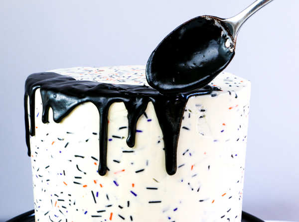 Animal Skeleton Cake made with animal crackers | by Erin Gardner for TheCakeBlog.com