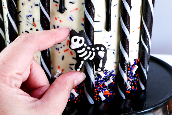 Animal Skeleton Cake made with animal crackers | by Erin Gardner for TheCakeBlog.com