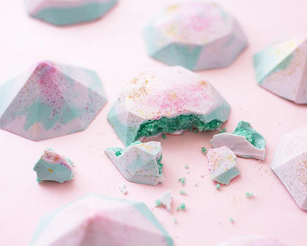 Cake Gems - how to make gem-shaped chocolate truffles filled with cake | by Cakegirls for TheCakeBlog.com