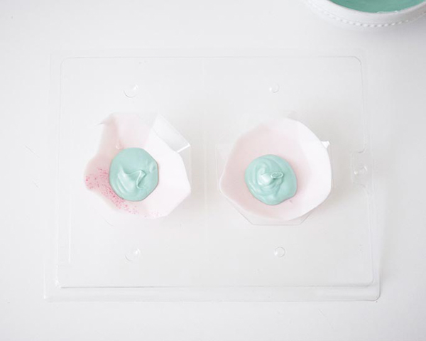 Cake Gems - how to make gem-shaped chocolate truffles filled with cake | by Cakegirls for TheCakeBlog.com