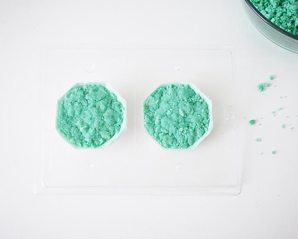 Cake Gems - how to make gem-shaped chocolate truffles filled with cake | by Cakegirls for TheCakeBlog.com