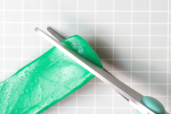 Candy Succulent Cake - how to make a succulent cake with edible candy succulents | by Erin Gardner for TheCakeBlog.com