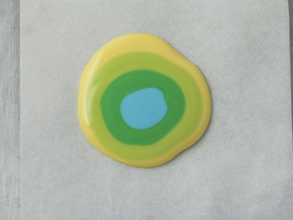 Mod Polka Dot Cake - how to make colorful polka dot toppers for cakes and cupcakes using chocolate coating | Erin Gardner for TheCakeBlog.com