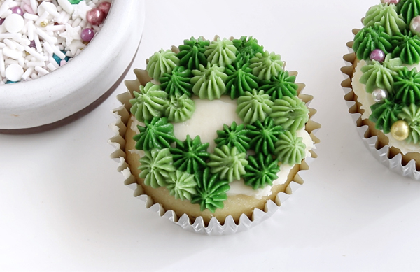 Christmas Wreath Cupcakes | by Whitney DePaoli for TheCakeBlog.com