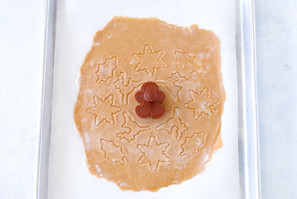 Cream Tart Tree Cake - gingerbread cookie with cream cheese frosting and festive holiday toppings | by Carrie Sellman for TheCakeBlog.com