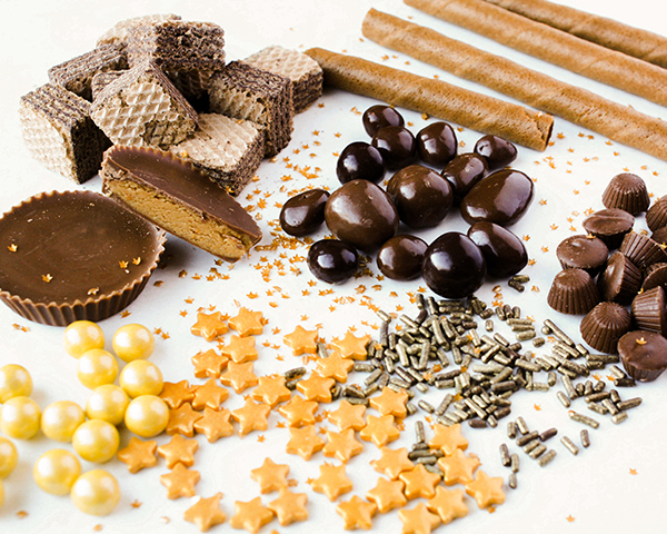 How to make a drippy chocolate cake | Erin Gardner for TheCakeBlog.com