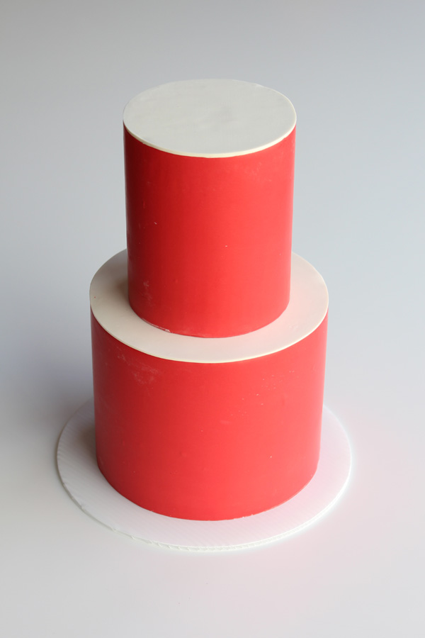 How to make a heart cutout cake | by Rachael Teufel for TheCakeBlog.com