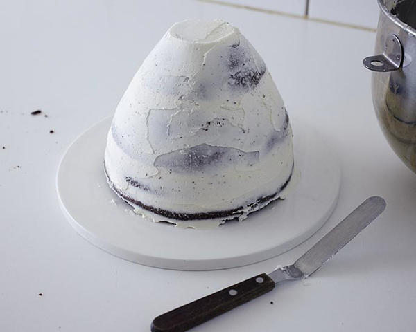 Winter Hat Cake - learn how to make this cozy cake that looks just like a knitted hat | by Cakegirls for TheCakeBlog.com