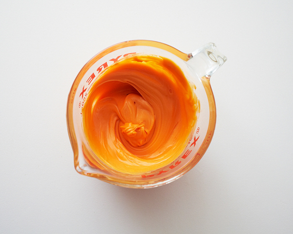 Mini Poinsettia Cakes - festive holiday desserts you can make for Christmas | Cakegirls for TheCakeBlog.com