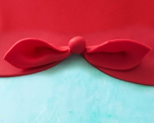 How to make a Russian nesting doll cake | by Cakegirls for TheCakeBlog.com