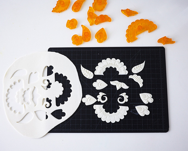 How to make a Russian nesting doll cake | by Cakegirls for TheCakeBlog.com