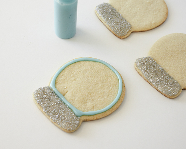 Snow Globe Cookies - decorated sugar cookies for the holidays | by Cakegirls for TheCakeBlog.com