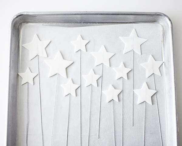 How to make glittery, star shaped cake toppers on wire. An easy cake decoration that can be made in advance | by Cakegirls for TheCakeBlog.com