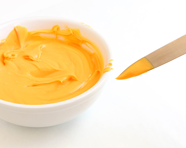 Sunflower Cake - how to make gorgeous sunflower cake decorations using melted chocolate | by Erin Gardner for TheCakeBlog.com