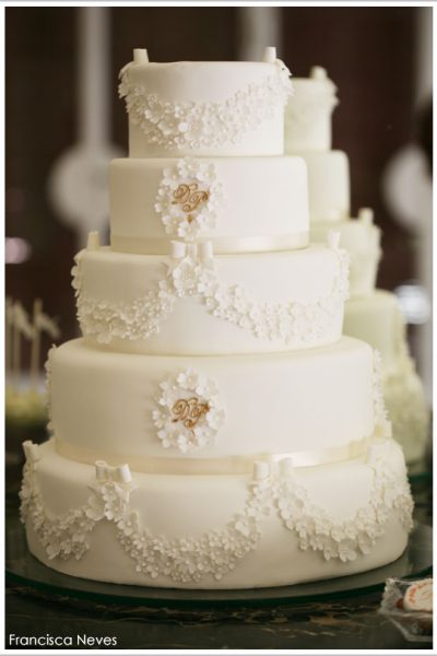 White & Gold Princess Dessert Table